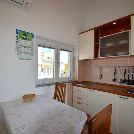 Apartments Villa Danijela * プレマントゥーラ