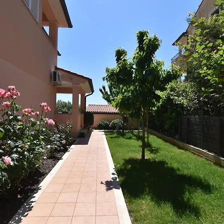Apartments Villa Danijela ゲストハウス