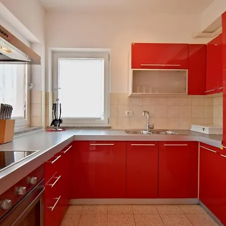 Apartments Villa Danijela ゲストハウス プレマントゥーラ